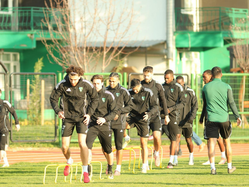 Kocaelispor’da Beşiktaş mesaisi başladı: Eksikler dikkat çekti