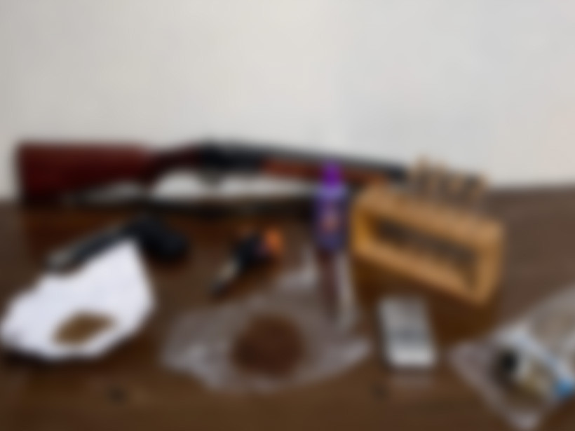 Çok sayıda suç kaydı bulunan şüphelinin evinden bakın neler çıktı