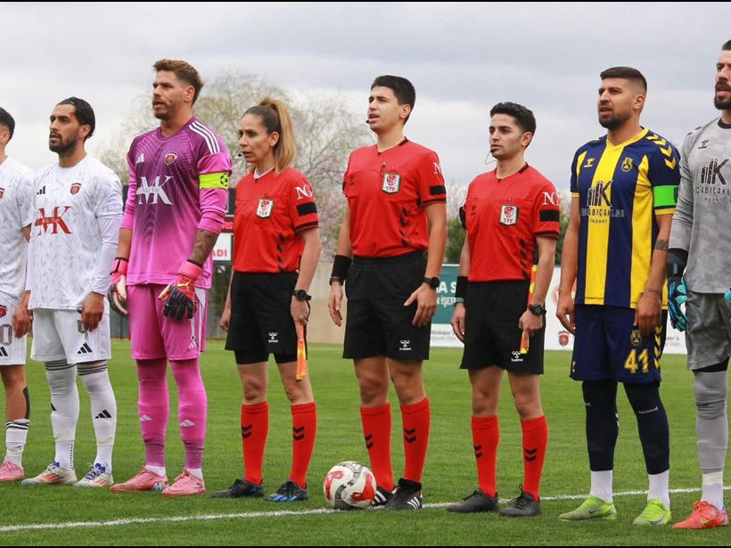 Gölcükspor kent derbisini kazandı: 2-1