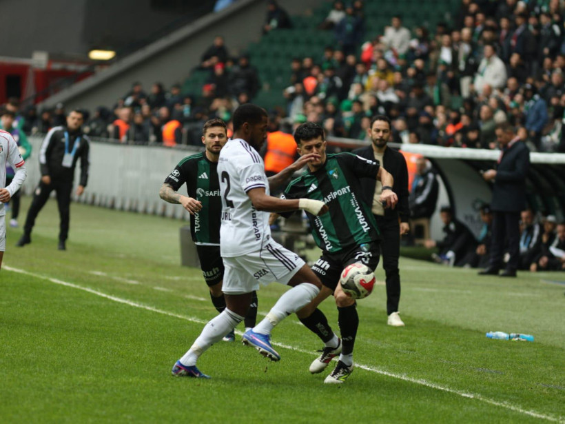 Tayfur Bingöl ıslıklandı