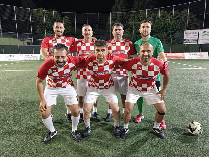 Arılıft Asansör Olgunlar’da gol yağmuru! Kocaelispor Efsaneleri şov yaptı