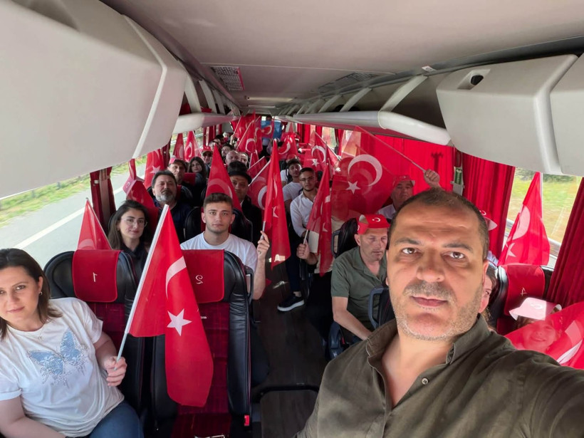 Kocaeli&rsquo;den otob&uuml;s otob&uuml;s Tandoğan&rsquo;a gittiler
