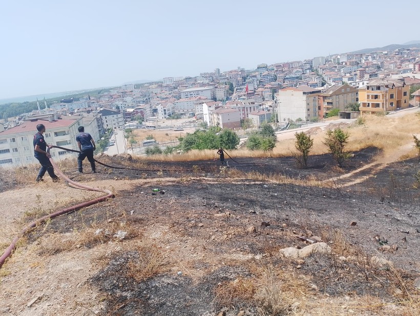 Gebze'de korkutan yangın