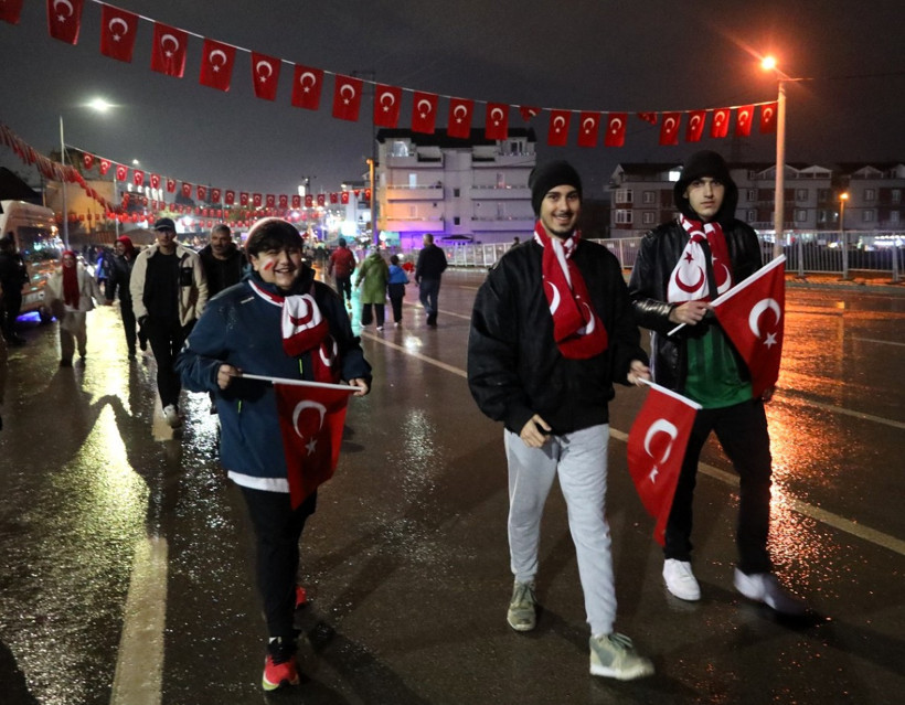 Büyükşehir, milli maç için seferber oldu