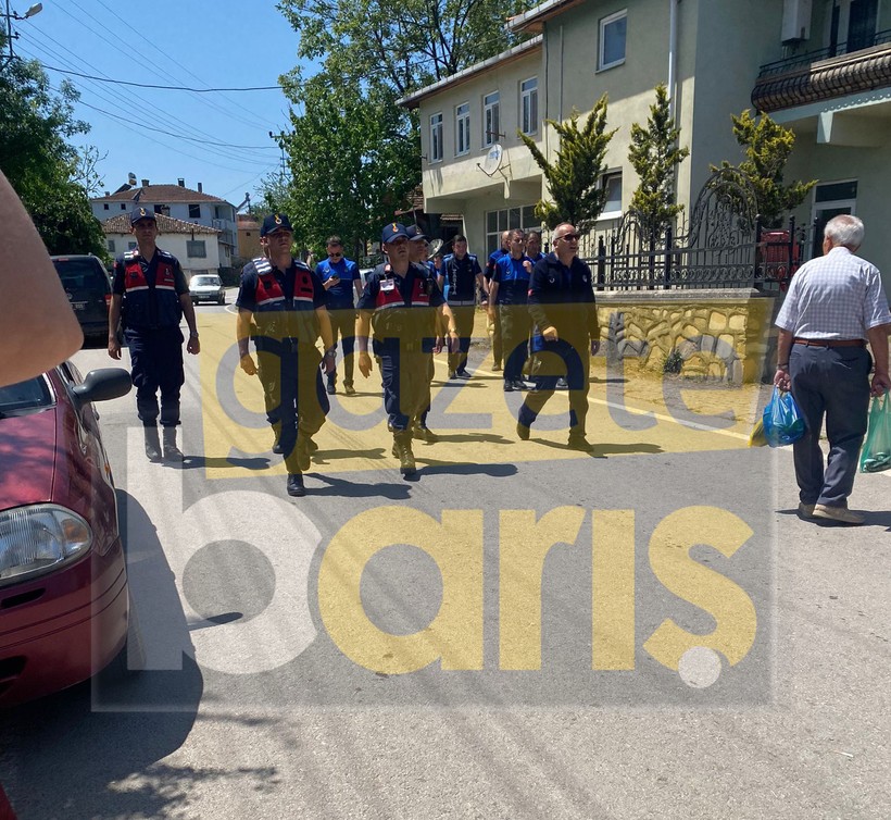 İzmit ve Kandıra’nın zabıta ekipleri birbirine girdi