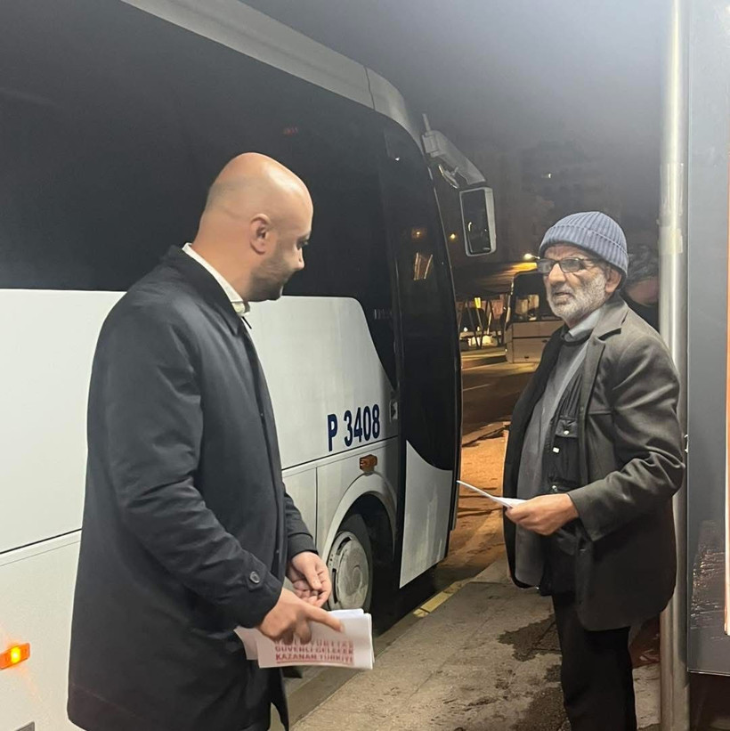 CHP 12 ilçede güneş doğmadan sahaya indi!