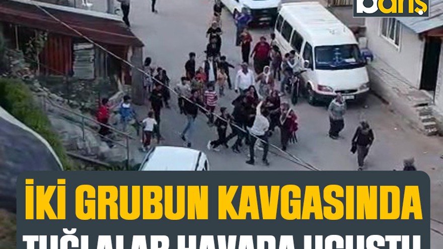 Kocaeli'deki iki grubun kavgasında tuğlalar havada uçuştu