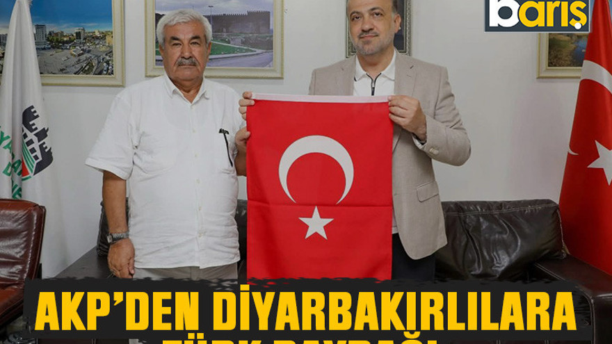 AKP’den Diyarbakırlılara Türk Bayrağı