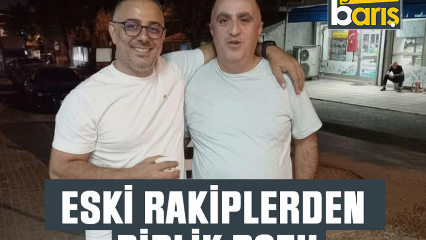 Eski rakiplerden birlik pozu