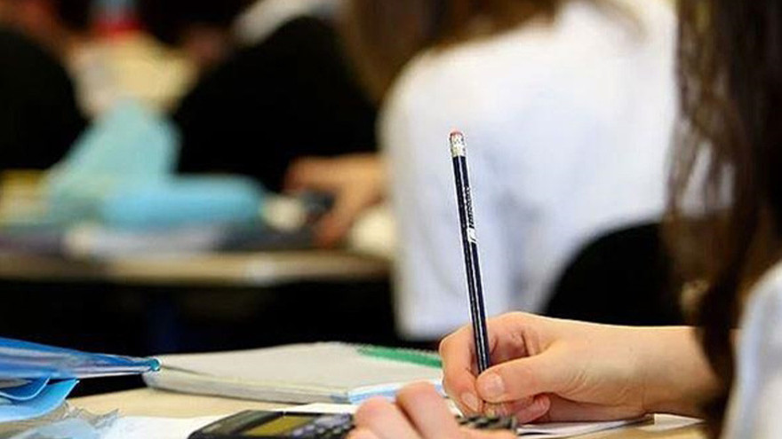 Kocaeli’deki o belediyeden öğrencilere 10 bin TL destek