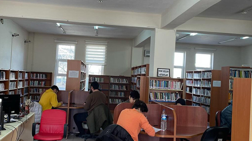 Gölcük Kütüphanesi 250 gün bakıma girecek