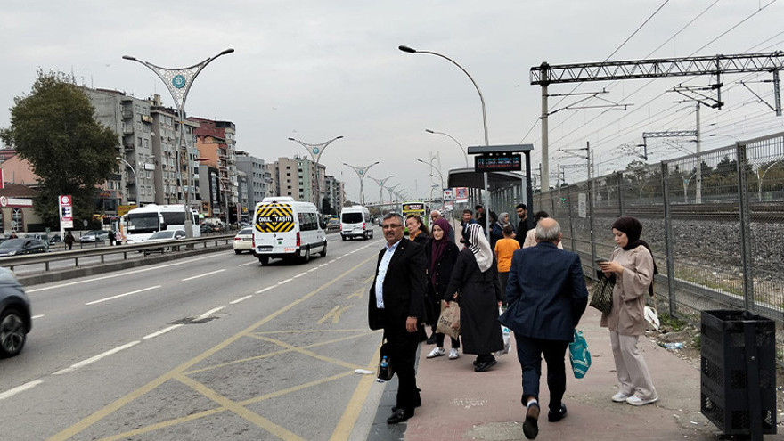 Vatandaşlardan tepki: Halkevi Durağı’na yeni kapalı durak istiyoruz!