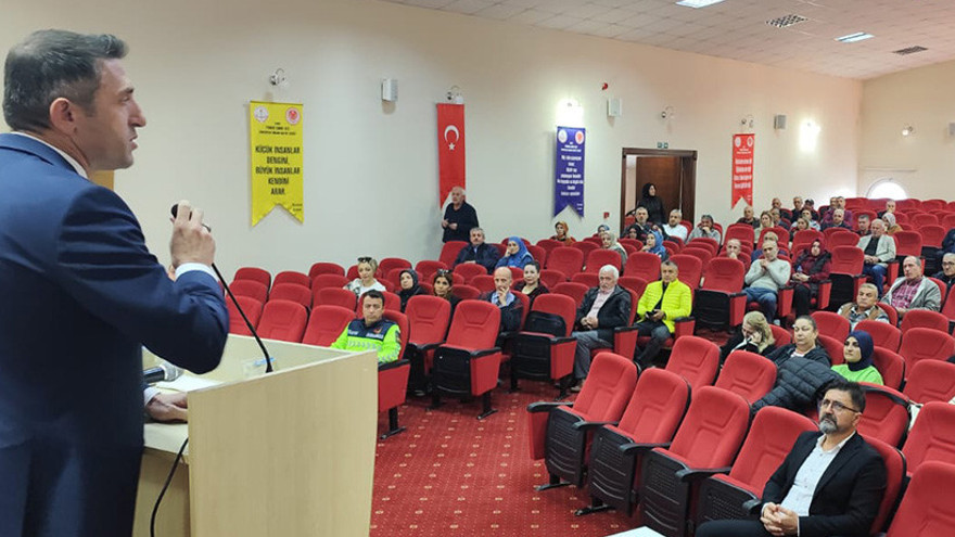 İzmit'te servis şoförlerine eğitim verildi