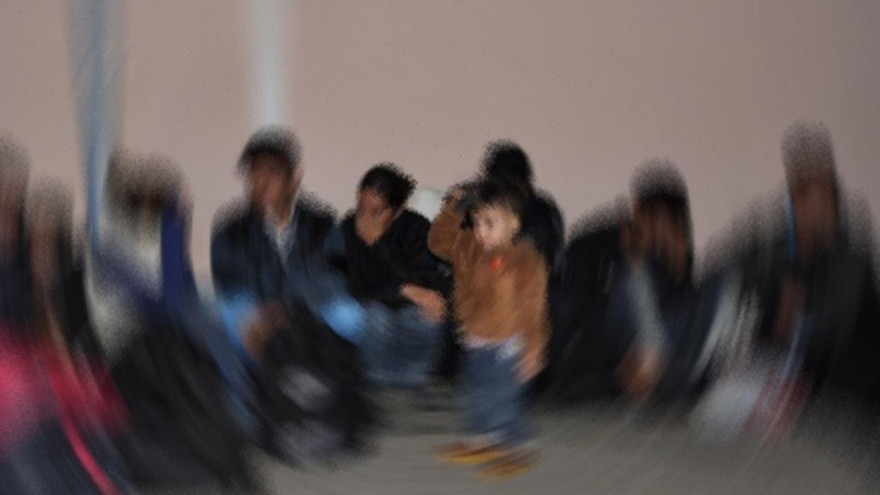 Düzensiz göçmen ve göçmen kaçakçıları yakalandı
