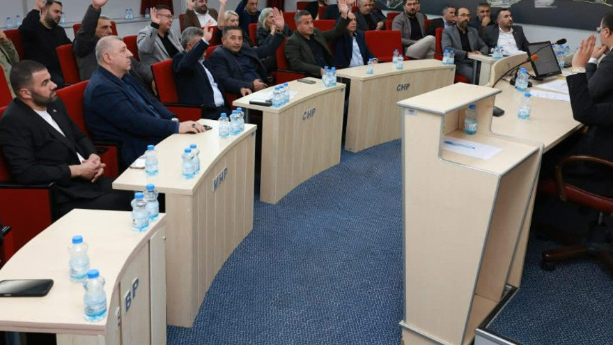 AKP’liler Sertif Gökçe’yi böyle eleştirdi! "Arsa satarak bütçe "