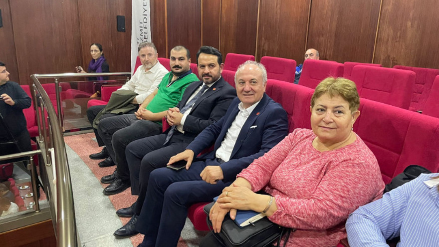 Erdem Arcan ve Gökhan Ercan İzmit Meclisi’ni izlemeye geldi