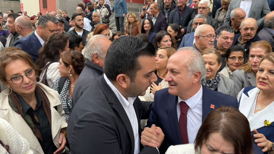 CHP’nin iddialı başkanı yeni il başkanıyla fotoğrafa girmedi