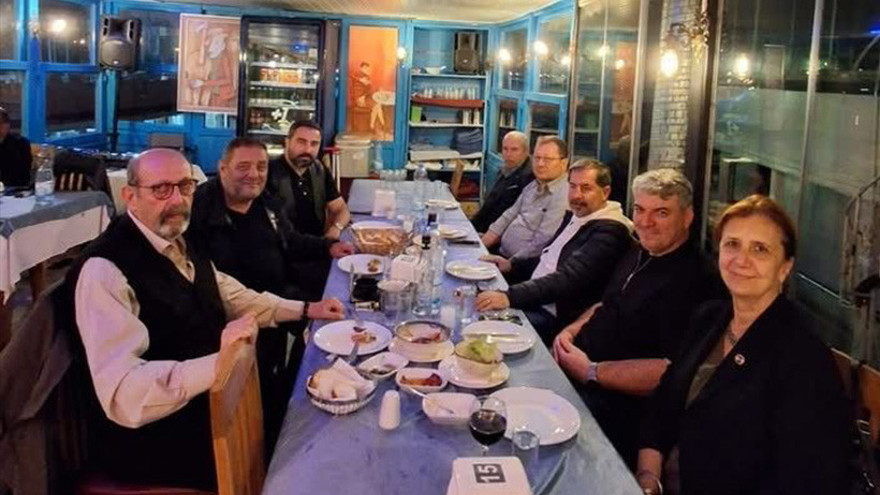 CHP İzmit’in eski isimleri Akkuş’un mekanında buluştu