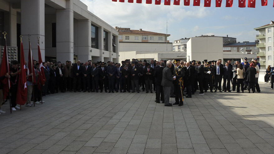 Tüm protokol kaymakamı bekledi