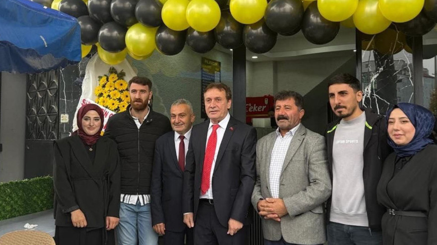 Kulisler çalkalandı! Eski Başkan AKP’ye geri mi dönüyor?